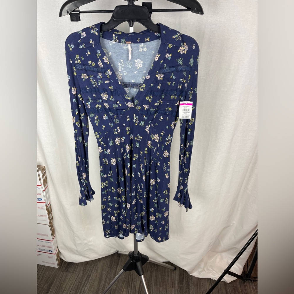 Free People navy floral print mini dress size XS NWT - Picture 5 of 11